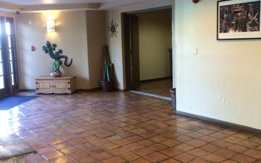 Beautiful Apartments in the Heart of Hollywood!
