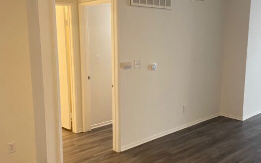 Beautiful Apartment Complex in Van Nuys!
